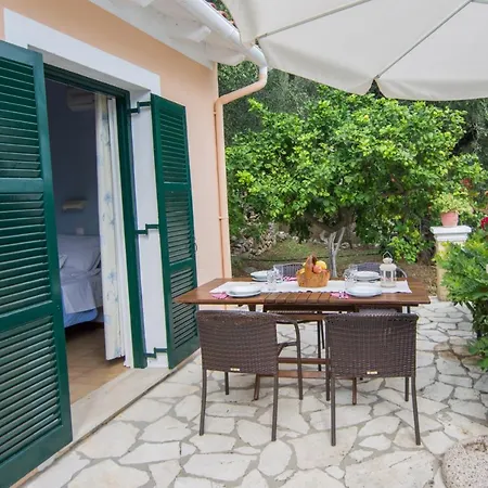 Eleni'S Apartments Barbati Exterior photo